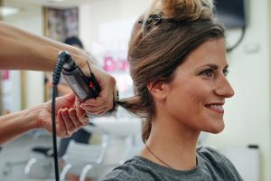 Friseur Berlin | Peri's Hairline